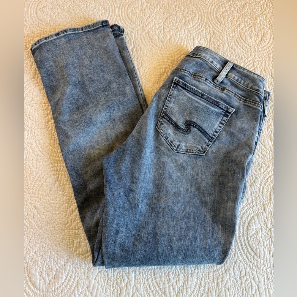 Silver Jeans Women's Boot Cut Jeans — Faded Blue Denim